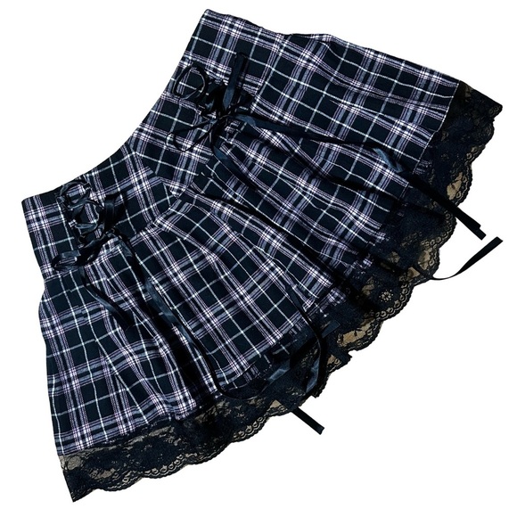 SHEIN Tartan Lace-Up Pleated Skirt Pink & Black Size Medium - Picture 2 of 5